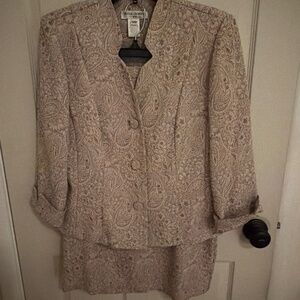 Vintage Women’s 12 P Miss Dorby Skirt and Jacket Outfit VGC